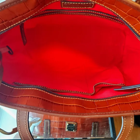 DOONEY AND BOURKE women's shoulder/handheld purse - Picture 3 of 6